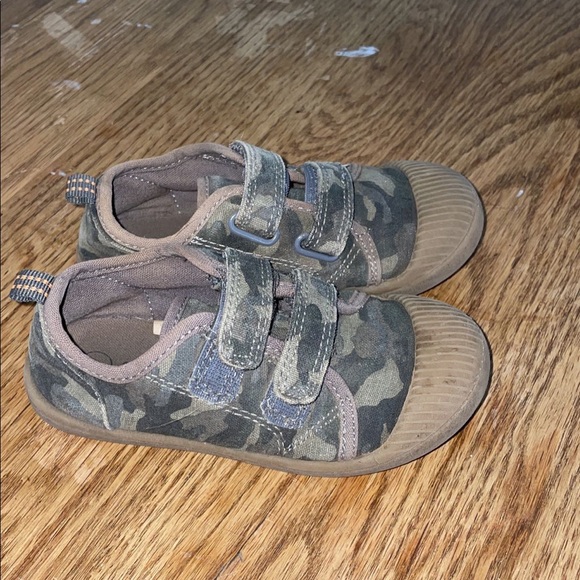 Little boy sneaker - Picture 1 of 1